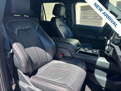 Used 2024 Ford Expedition Limited AWD/4WD image 9