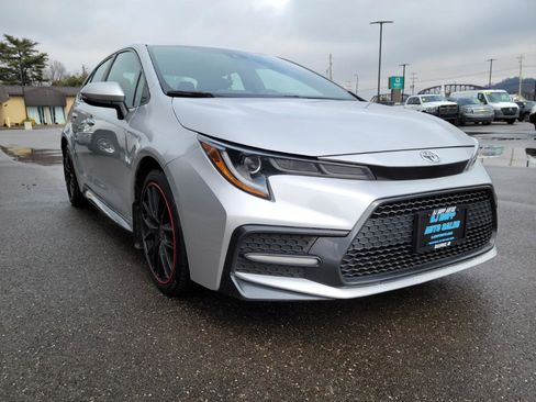 Used 2020 Toyota Corolla SE image 3
