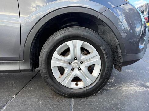 Used 2015 Toyota RAV4 LE image 29