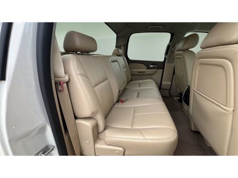 Certified 2013 Chevrolet Silverado 1500 LTZ w/ LTZ White Diamond Edition AWD/4WD image 31