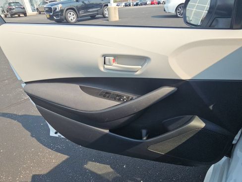 Certified 2025 Toyota Corolla LE w/ LE Premium Package FWD image 23