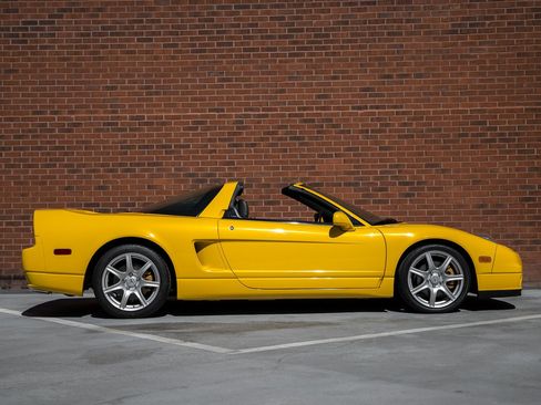 Used 2002 Acura NSX T image 8