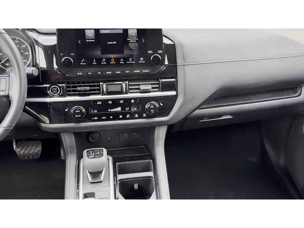 Used 2023 Nissan Pathfinder SL AWD/4WD image 14