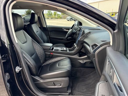 Used 2024 Ford Edge Titanium image 26