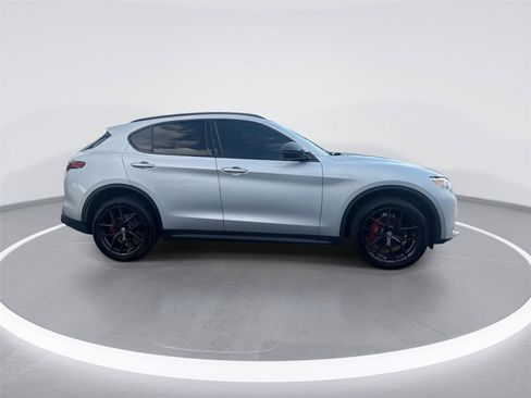 Used 2019 Alfa Romeo Stelvio w/ Nero Edizione RWD image 9
