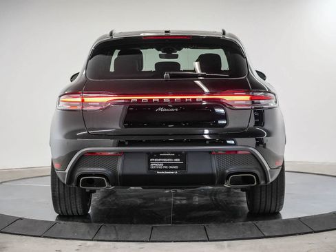 Certified 2026 Porsche Macan AWD/4WD image 8