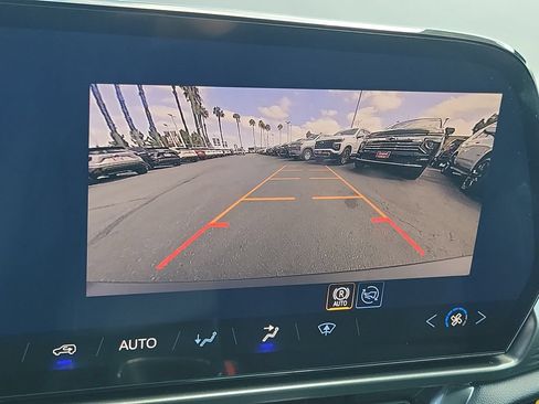 Used 2026 Chevrolet Equinox EV LT FWD image 10