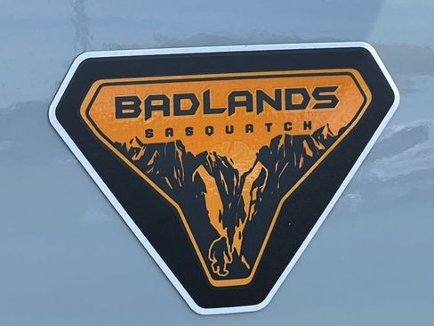 Used 2026 Ford Bronco Badlands w/ Sasquatch Package AWD/4WD image 2