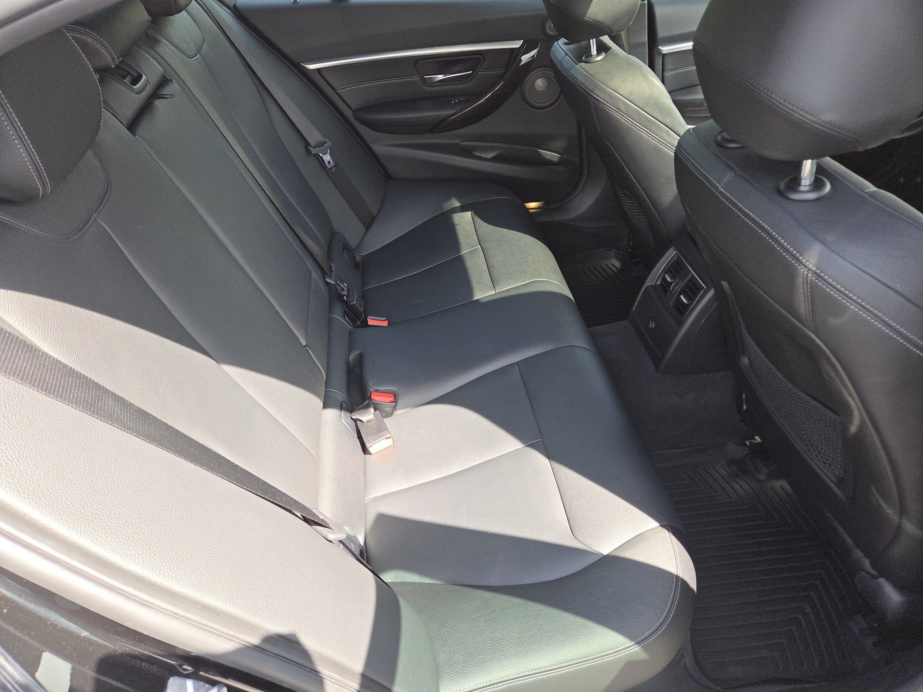 Used 2018 BMW 340i xDrive Sedan AWD/4WD image 32