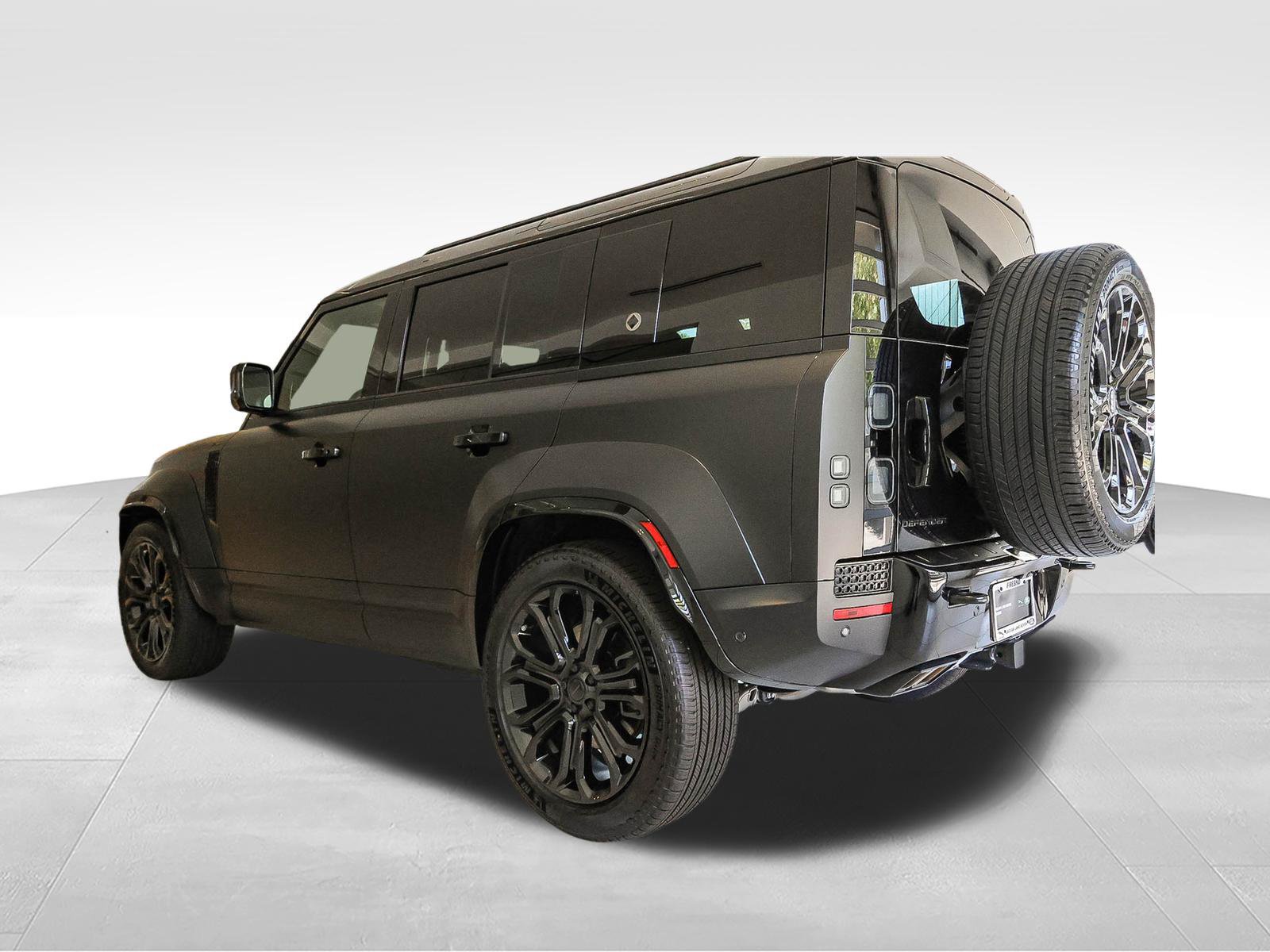New 2026 Land Rover Defender 110 AWD/4WD image 5