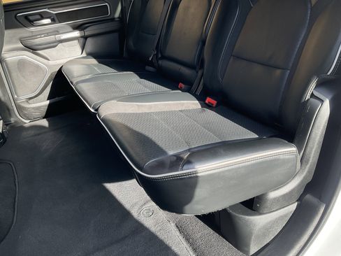 Used 2025 RAM 1500 Laramie AWD/4WD image 33