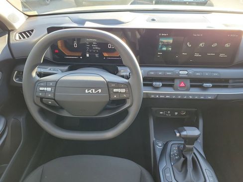 New 2026 Kia K4 FWD image 17