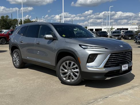 New 2026 Buick Enclave Preferred w/ Power Package image 2