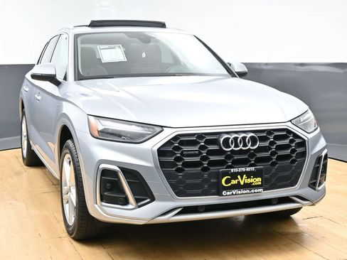 Used 2024 Audi Q5 e Premium w/ Convenience Package AWD/4WD image 4