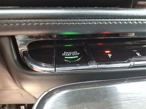 Used 2023 Lincoln Nautilus FWD image 21
