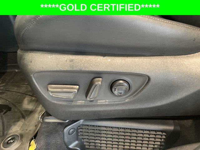 Used 2025 Toyota Sienna Platinum AWD/4WD image 16