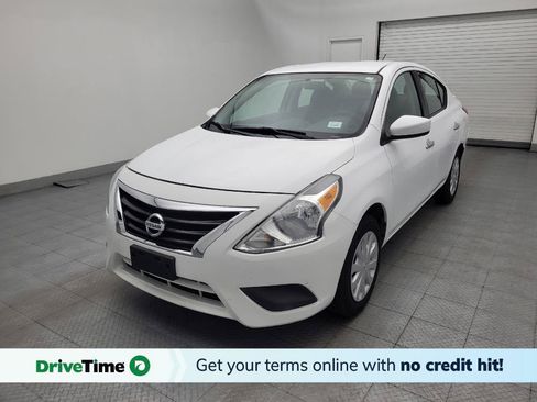 Used 2017 Nissan Versa SV FWD image 1