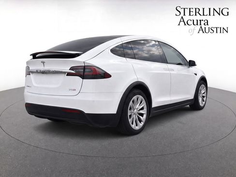 Used 2017 Tesla Model X 75D AWD/4WD image 4