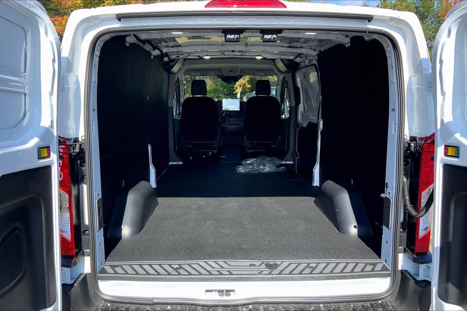 New 2026 Ford Transit 150 Low Roof w/ Load Area Protection Package RWD image 18