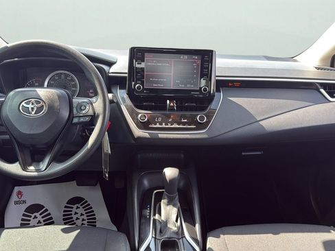 Used 2022 Toyota Corolla LE FWD image 21