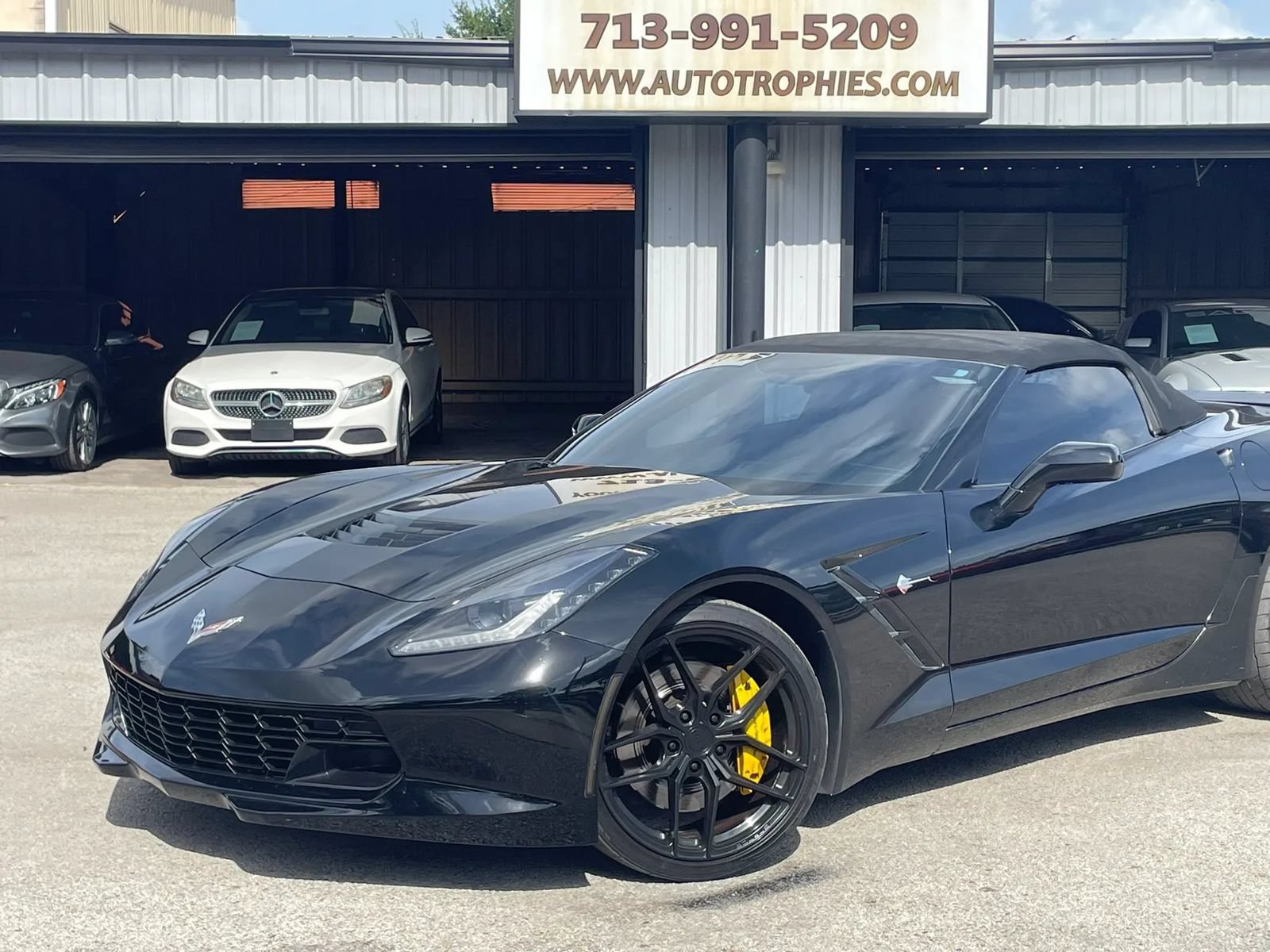 Used 2014 Chevrolet Corvette Stingray Convertible w/ 3LT Preferred Equipment Group RWD image 17