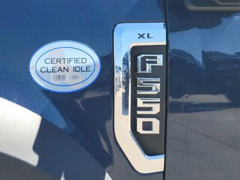 Used 2017 Ford F550 2WD Regular Cab Super Duty image 18