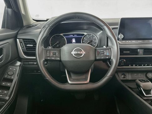 Used 2025 Nissan Rogue SV AWD/4WD image 18