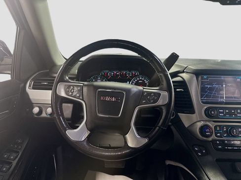 Used 2017 GMC Yukon SLT AWD/4WD image 26