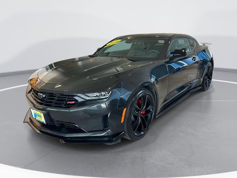 Used 2024 Chevrolet Camaro LT RWD image 3