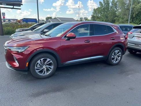 Used 2022 Buick Envision Essence w/ Technology Package I FWD image 2