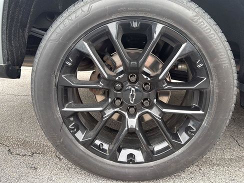 Used 2025 Chevrolet Silverado 1500 High Country w/ High Country Premium Package AWD/4WD image 13