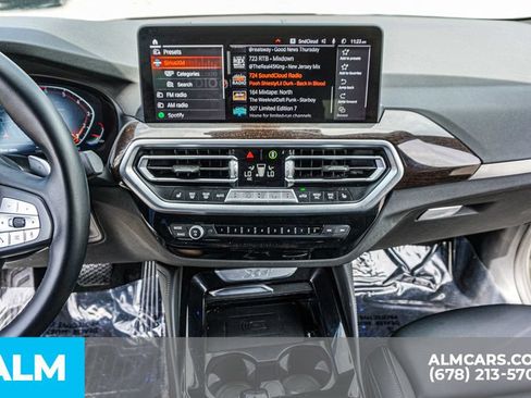 Used 2025 BMW X4 xDrive30i AWD/4WD image 38