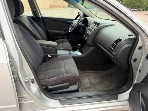Used 2012 Nissan Altima 2.5 S FWD image 9