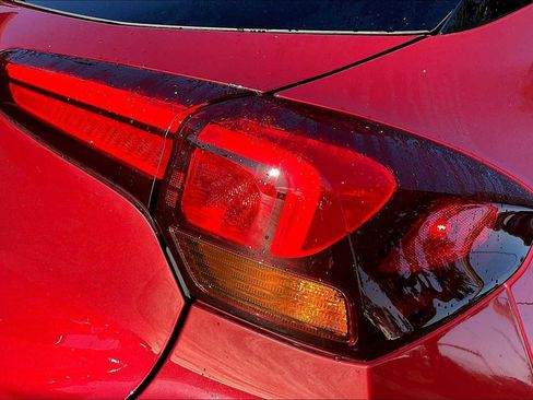 Used 2022 Buick Encore GX Essence w/ Experience Buick Package image 56