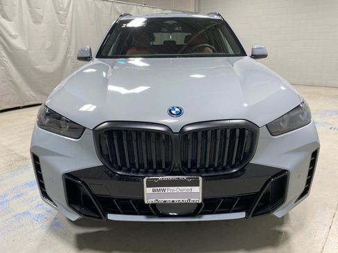 Used 2025 BMW X5 xDrive50e w/ M Sport Package image 4
