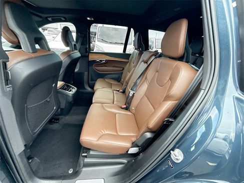 Used 2022 Volvo XC90 T6 Momentum image 27