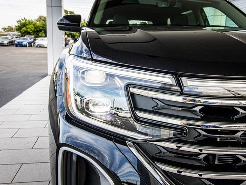 New 2026 Volkswagen Atlas SE image 7