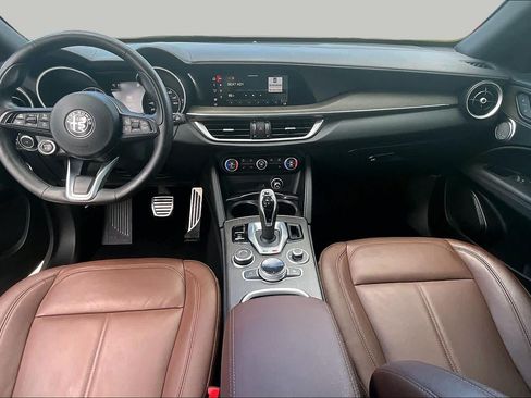 Used 2022 Alfa Romeo Stelvio Ti AWD/4WD image 14