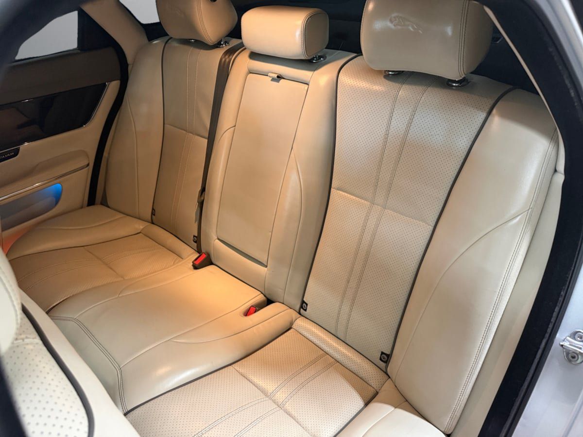 Used 2016 Jaguar XJ R-Sport RWD image 16