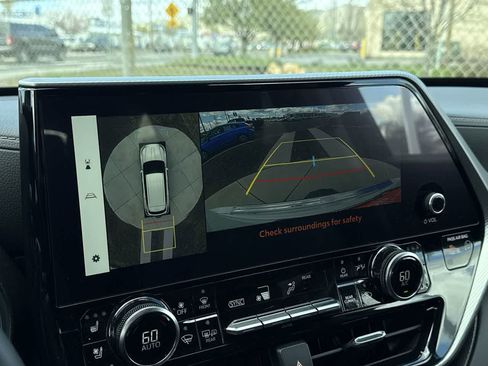 Used 2023 Toyota Highlander Platinum image 20