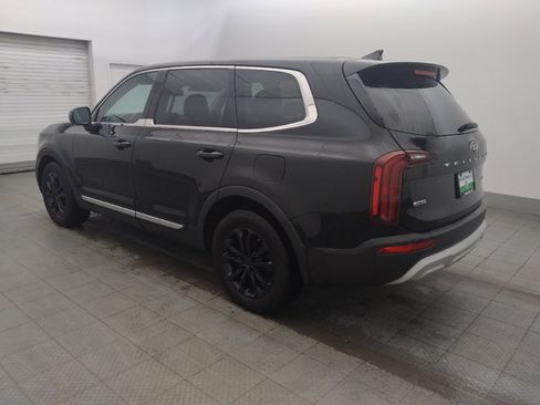 Used 2020 Kia Telluride LX AWD/4WD image 3