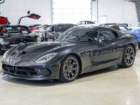 Used 2013 SRT Viper GTS w/ GTS Laguna Interior Pkg image 2
