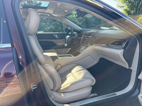 Used 2017 Lincoln Continental Select FWD image 34