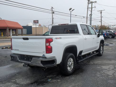 Used 2021 Chevrolet Silverado 2500 LT w/ Convenience Package AWD/4WD image 6
