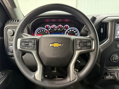 Used 2021 Chevrolet Silverado 2500 Custom w/ Custom Value Package image 19