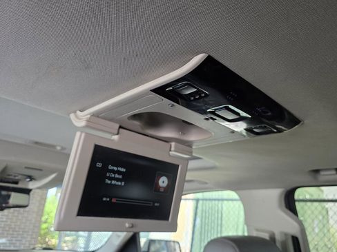 Used 2016 GMC Yukon XL Denali w/ Open Road Package image 11