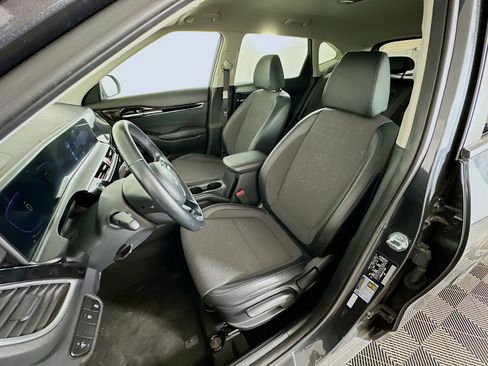 Used 2025 Kia Seltos S image 13