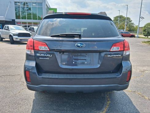 Used 2011 Subaru Outback 2.5i Premium AWD/4WD image 8