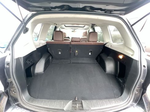 Used 2017 Subaru Forester 2.5i Touring AWD/4WD image 25