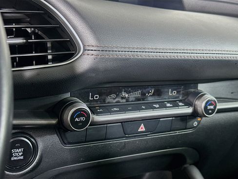 Used 2024 MAZDA MAZDA3 s image 22